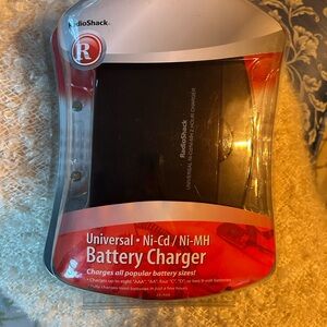 RadioShack Universal Battery Charger
